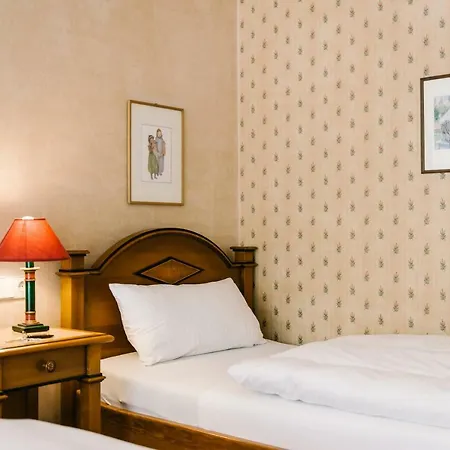 Landhaus Keller - Hotel & Restaurant Hotel