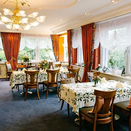 Landhaus Keller - Hotel & Restaurant Отель